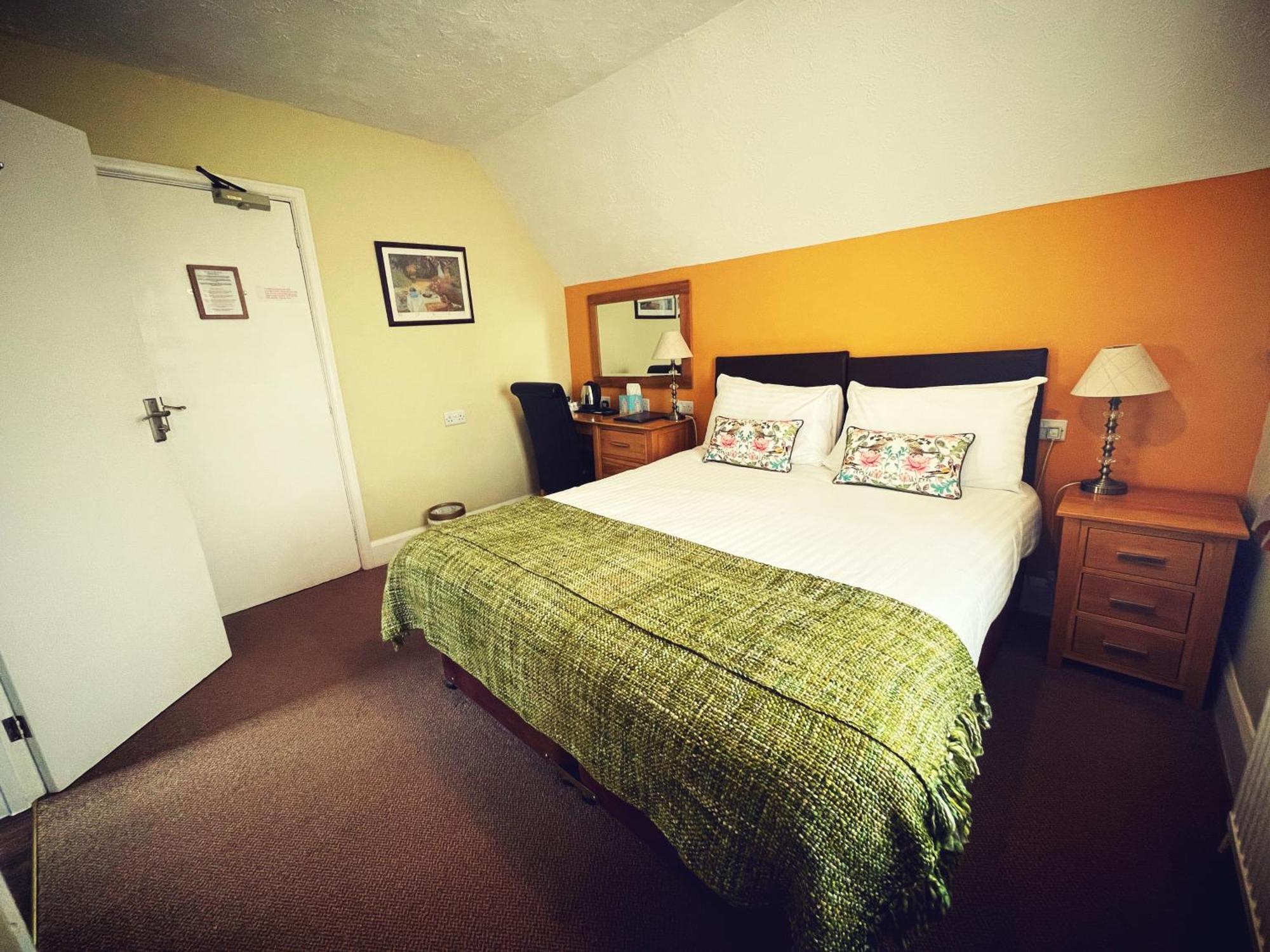 Habitación Familiar (2 adultos + 1 niño)